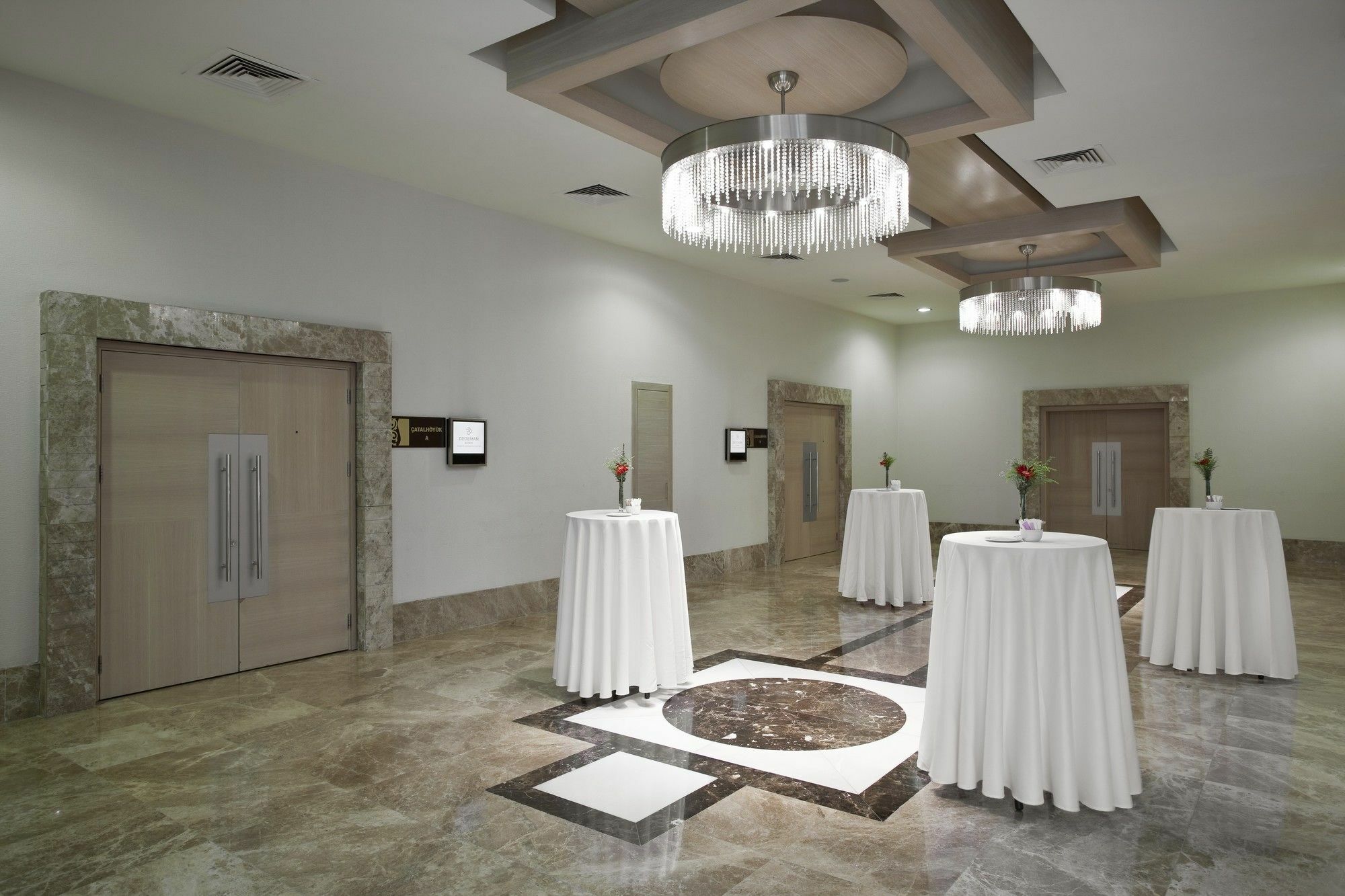 Dedeman Konya Hotel Convention Center Екстер'єр фото